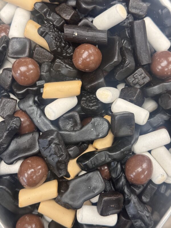 Mixed European Black Liquorice Mix 100g